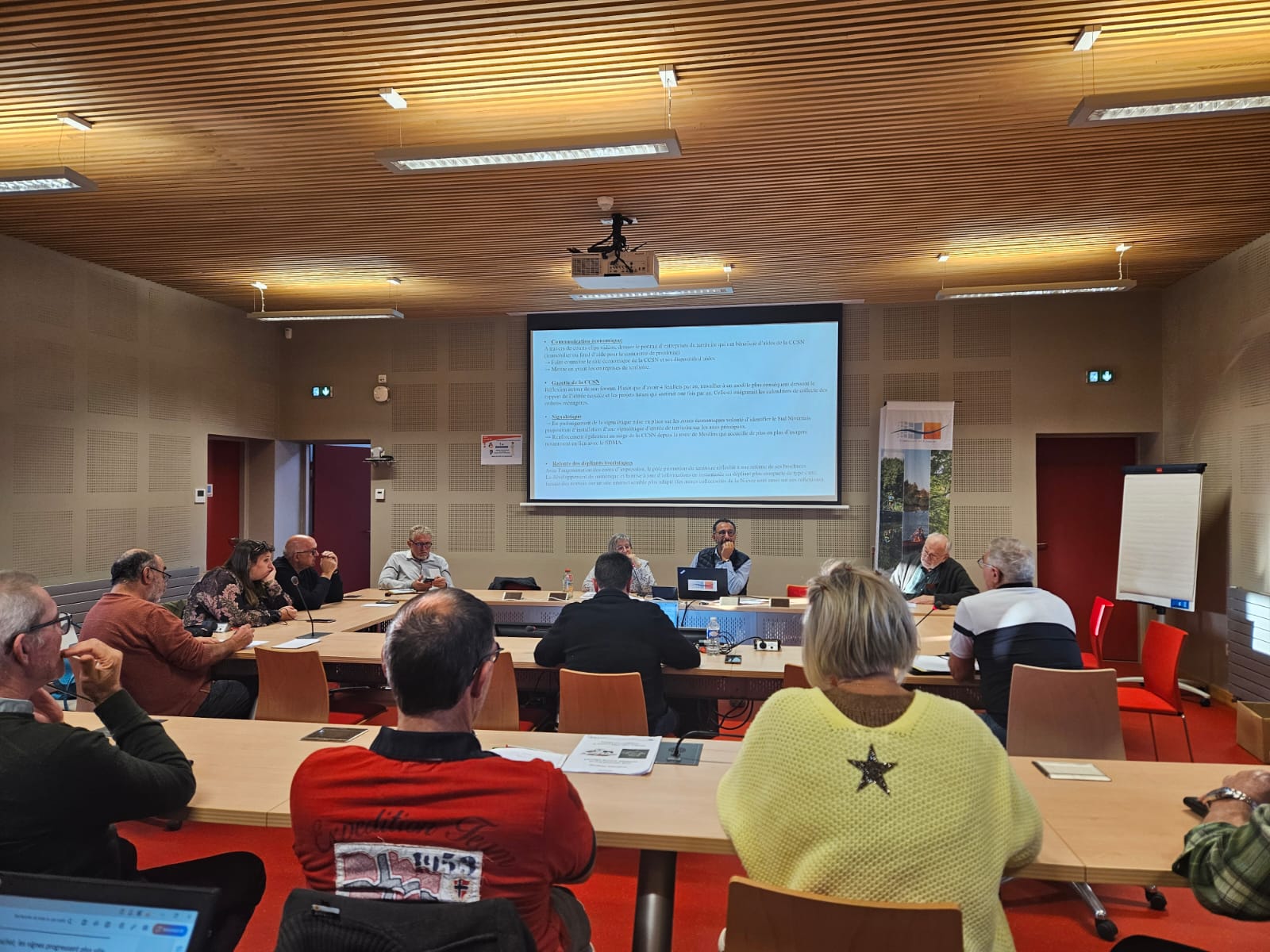 bureau communautaire avec élus